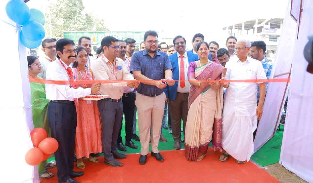 Day-long mega retail expo held by UBI in Mancherial