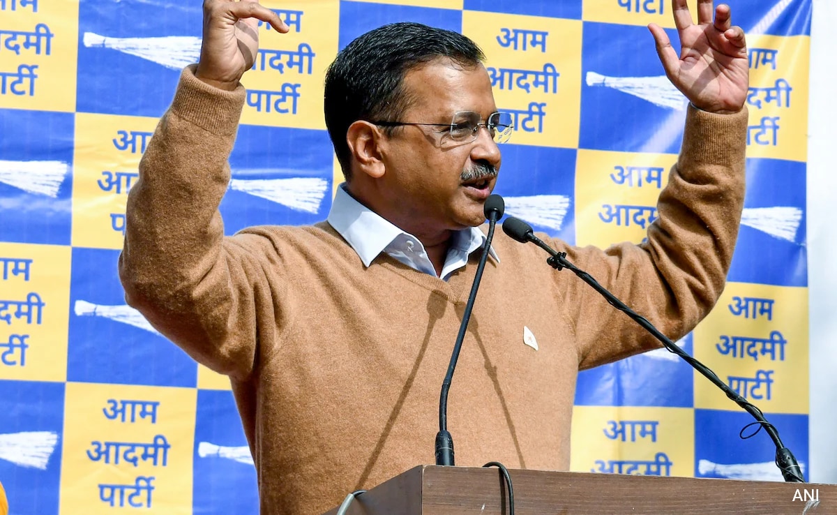 Cops At Arvind Kejriwal's Home To Serve Notice Over "MLA Poaching" Remarks