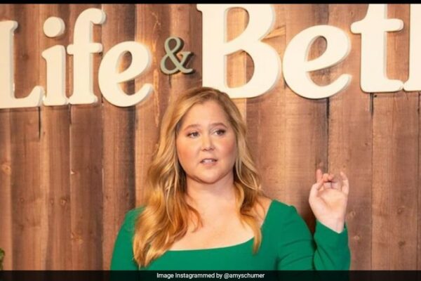 Actor Amy Schumer Says She Has Cushing's Syndrome. All About The Disorder