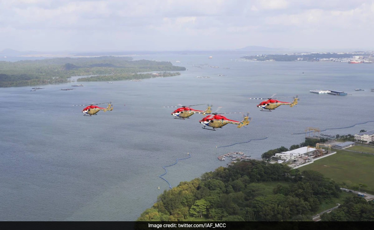 Watch: Air Force's Chopper Display Team Sarang Dazzles At Singapore Airshow