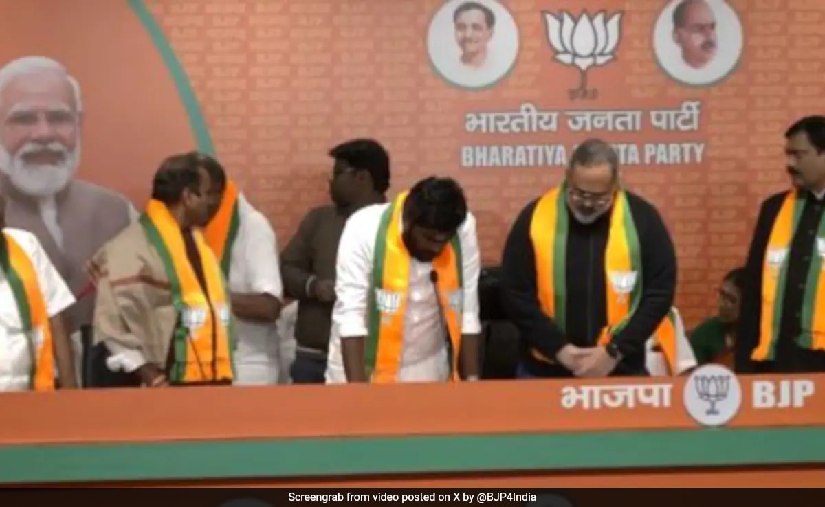 15 Former Legislators, Ex MP From Tamil Nadu Join BJP In Delhi