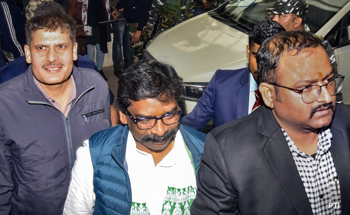 Special Supreme Court Bench To Hear Hemant Soren's Petition Against Arrest