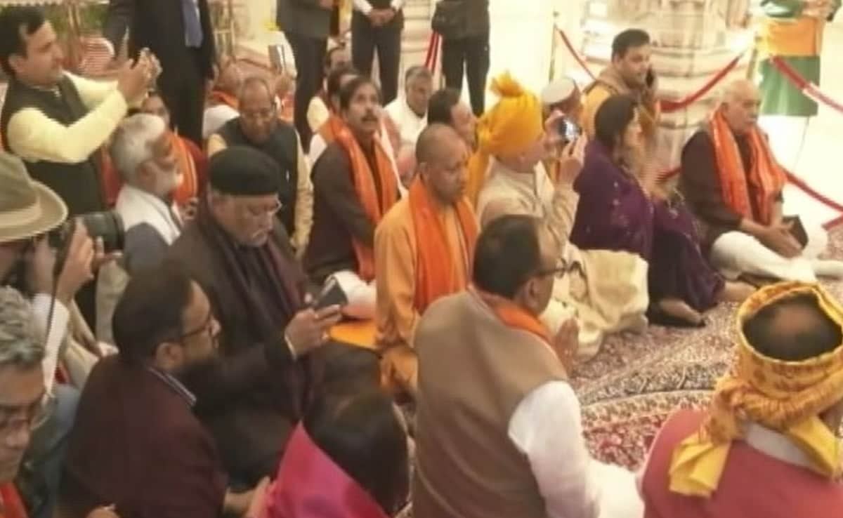 Yogi Adityanath, UP MLAs Visit Ayodhya Ram Temple, Akhilesh Yadav Skips