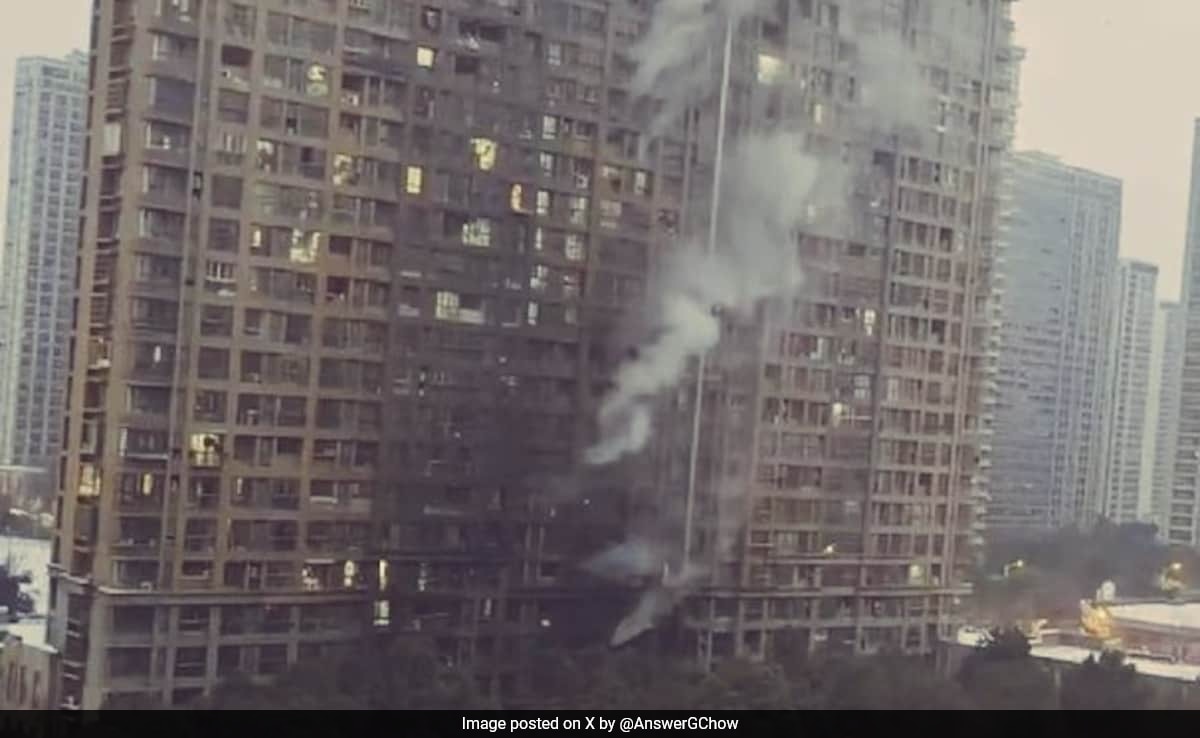 15 Killed After Massive Fire At China Skyscraper, 44 Injured