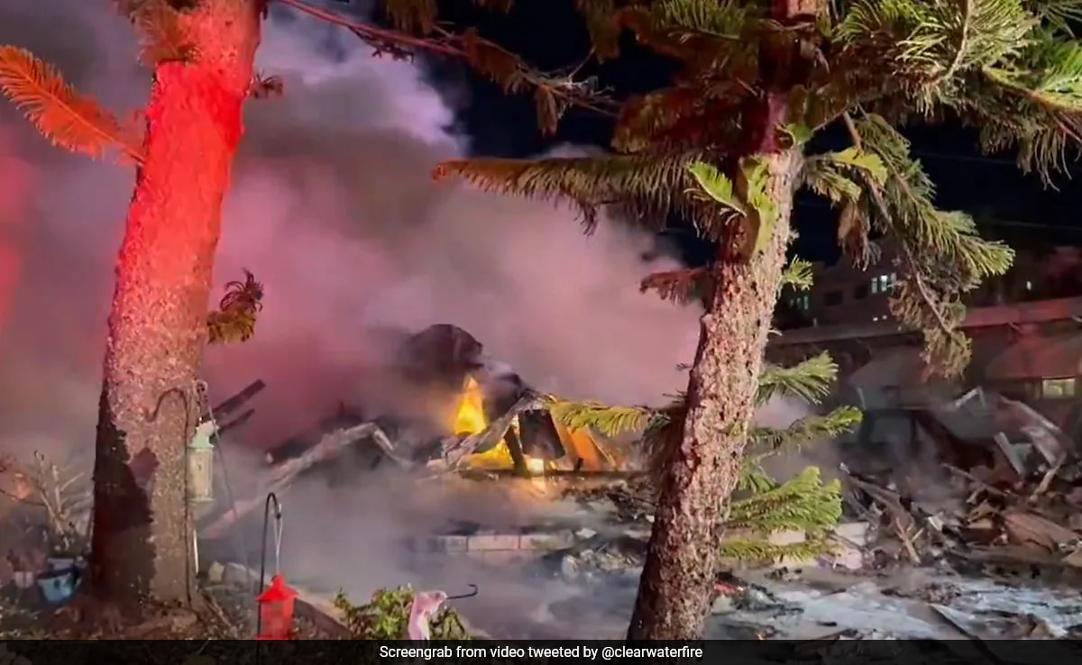 Several Dead After Small Plane Crashes Into Florida Trailer Park