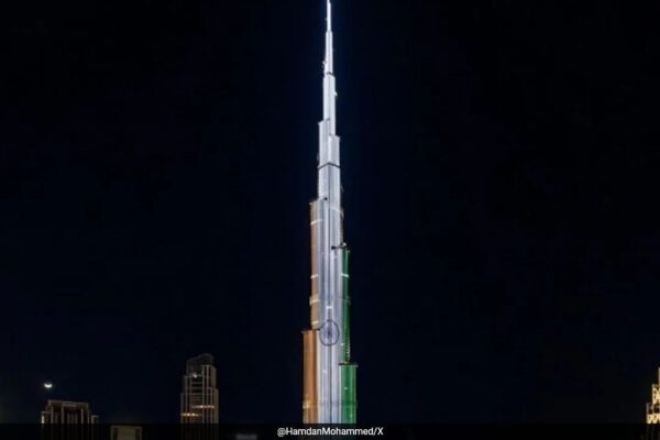 Burj Khalifa Lights Up With "Guest Of Honor- Republic Of India"