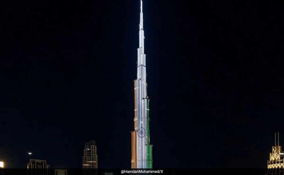 Burj Khalifa Lights Up With "Guest Of Honor- Republic Of India"