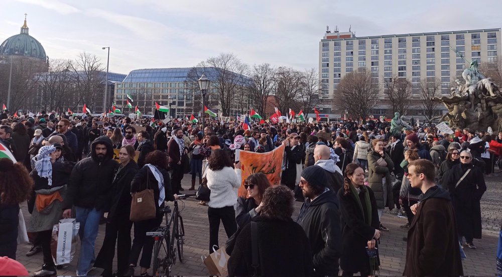 Thousands march in Berlin in support of Gaza