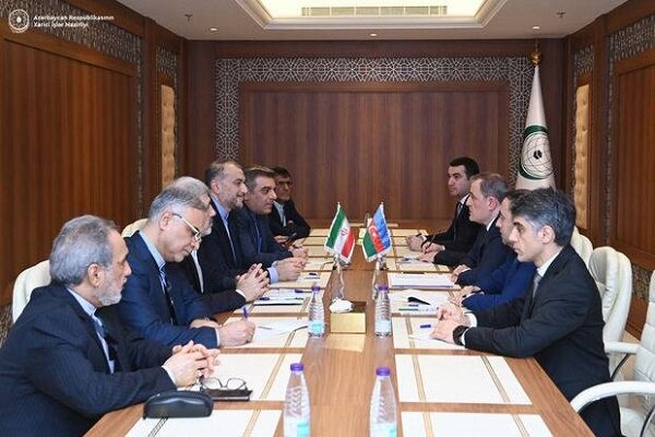 Iranian FM meets with Azeri, Turkish counterparts in Jeddah