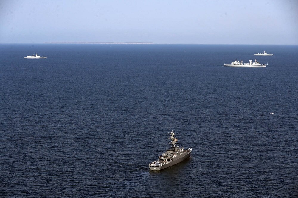 Russian , Chinese warships enter Iran territorial waters