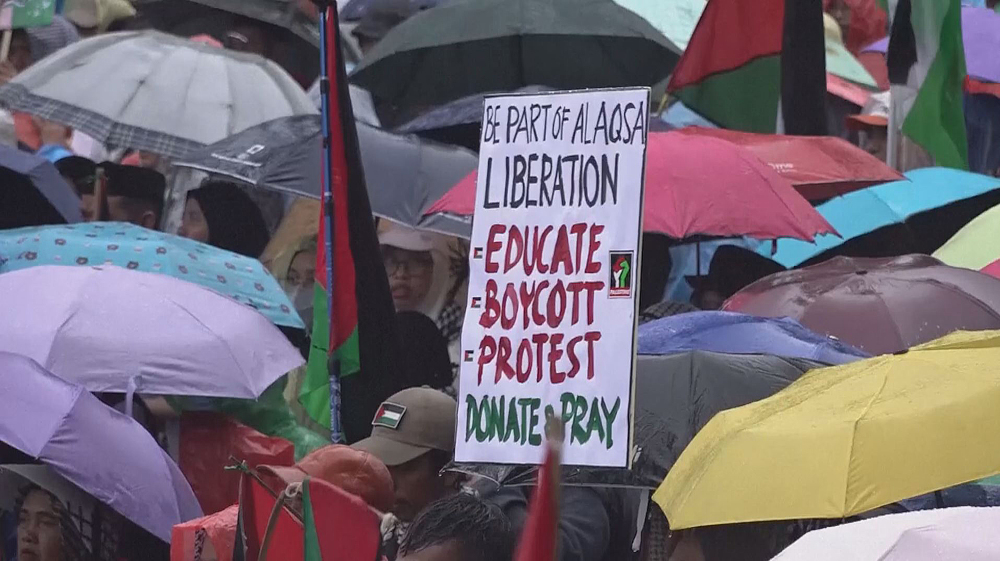 Thousands rally outside US Embassy in Jakarta to express support for Gaza