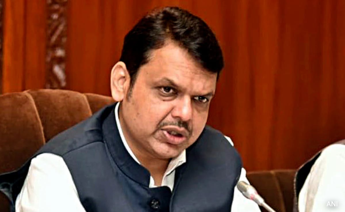 "Will Rahul Gandhi Return Electoral Bonds That They Received?": D Fadnavis