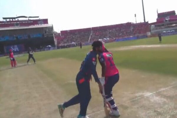 Samson Stands Ground As Krunal Misses Catch. Here's What Happened Next