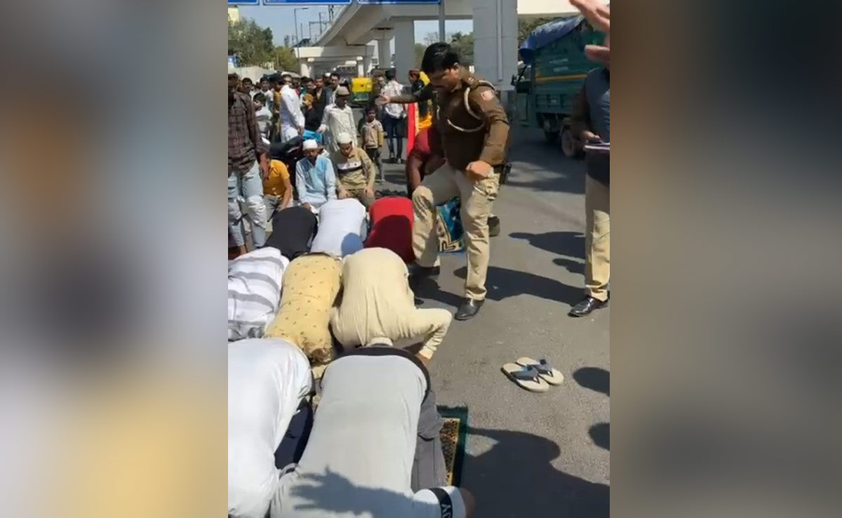 On Camera, Delhi Cop Kicks, Shoves Men Offering Namaz On Road, Suspended