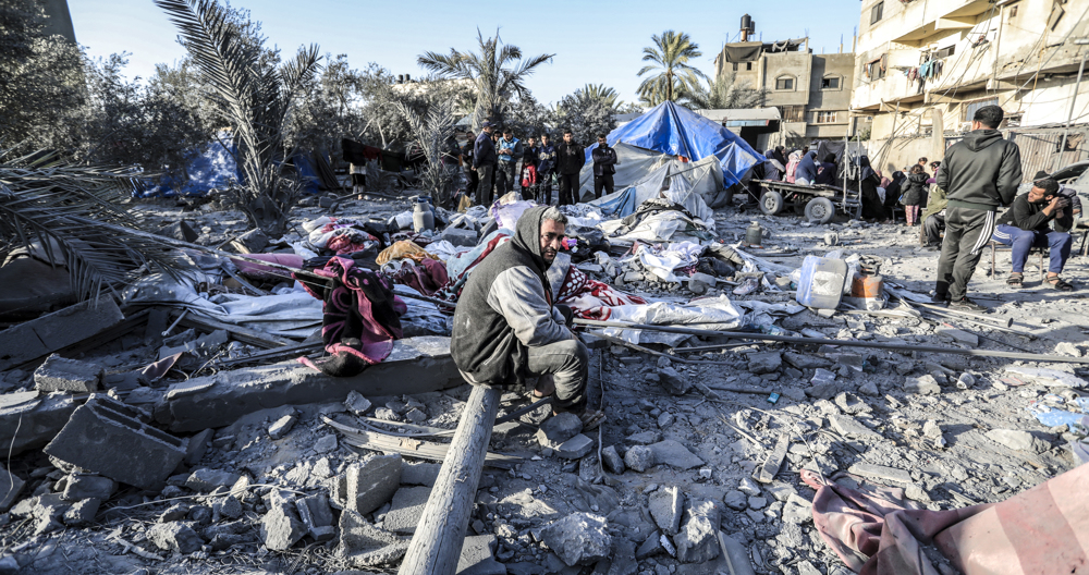 At least 14 killed as Israel bombs house in Rafah