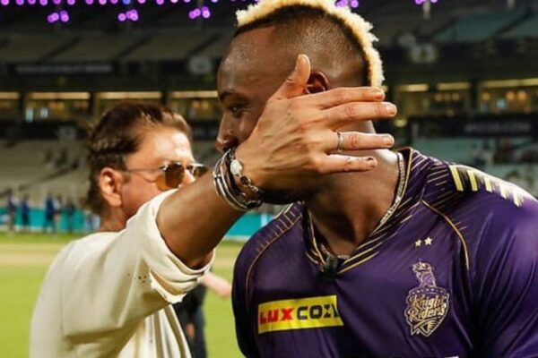 SRK Gatecrashes Russell's Interview, Wins Hearts With Gesture for KKR Star