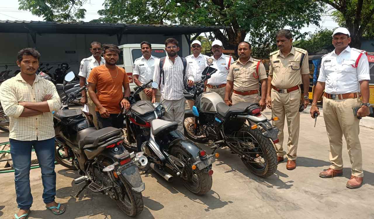 Kothagudem DSP: Cheating cases against bikers plying vehicles without number plates
