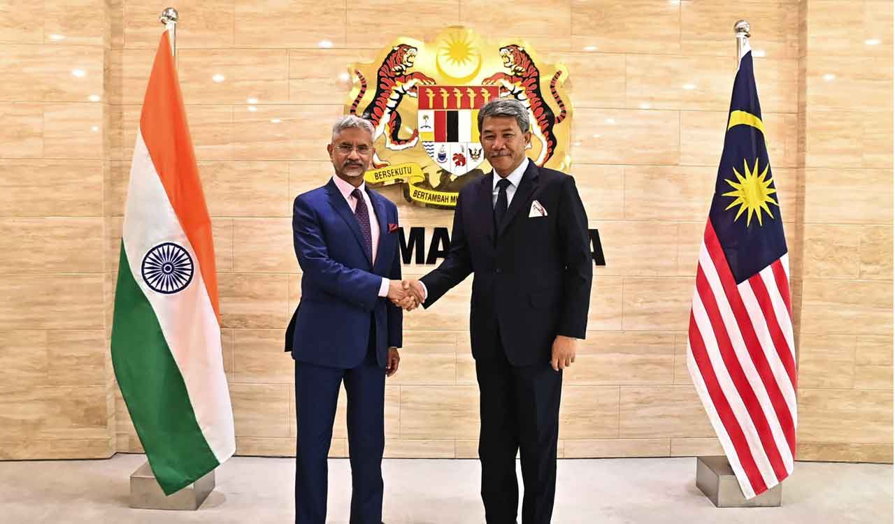 EAM Jaishankar holds ‘productive, frank discussion’ with Malaysian counterpart