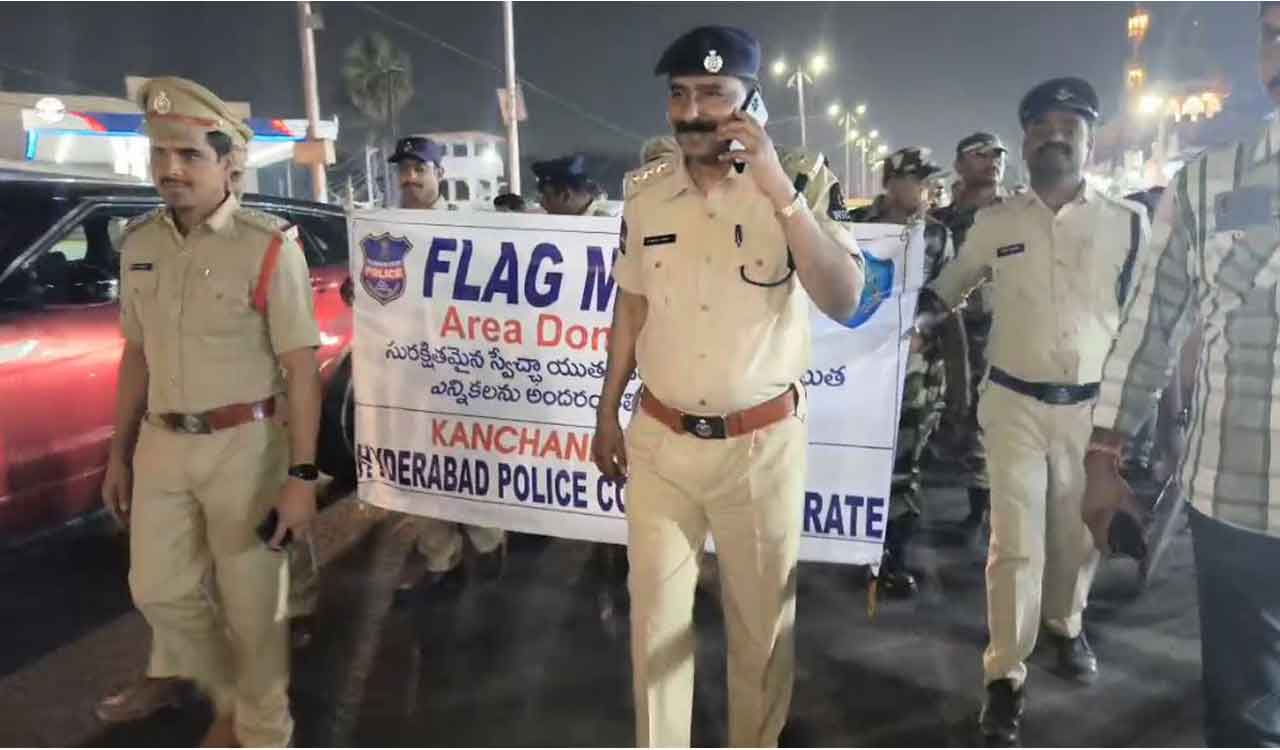 Hyderabad police organize vibrant flag march with Marfa drummers