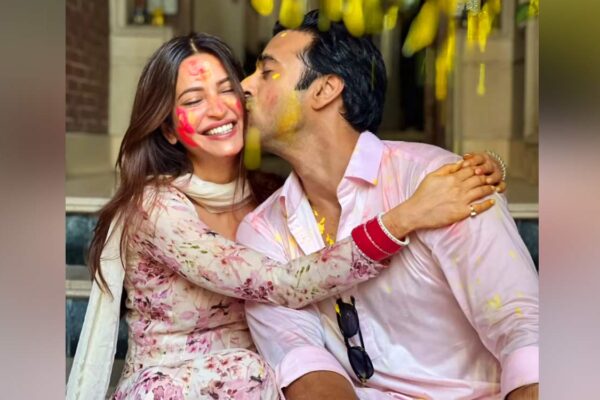 Pulkit Samrat plants cute kiss on wife Kriti Kharbanda in first Holi celebration post-wedding