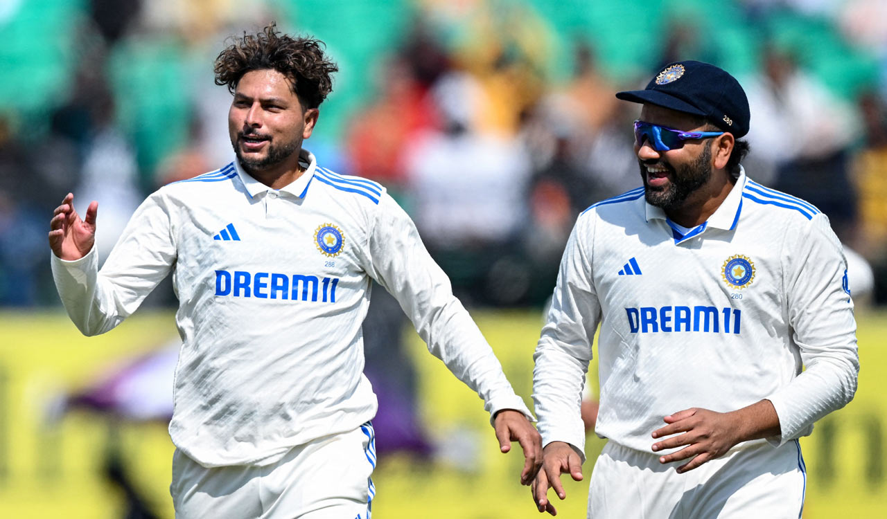 IND vs ENG, 5th Test, Day 1: Kuldeep, Ashwin combine to bowl out England for 218 