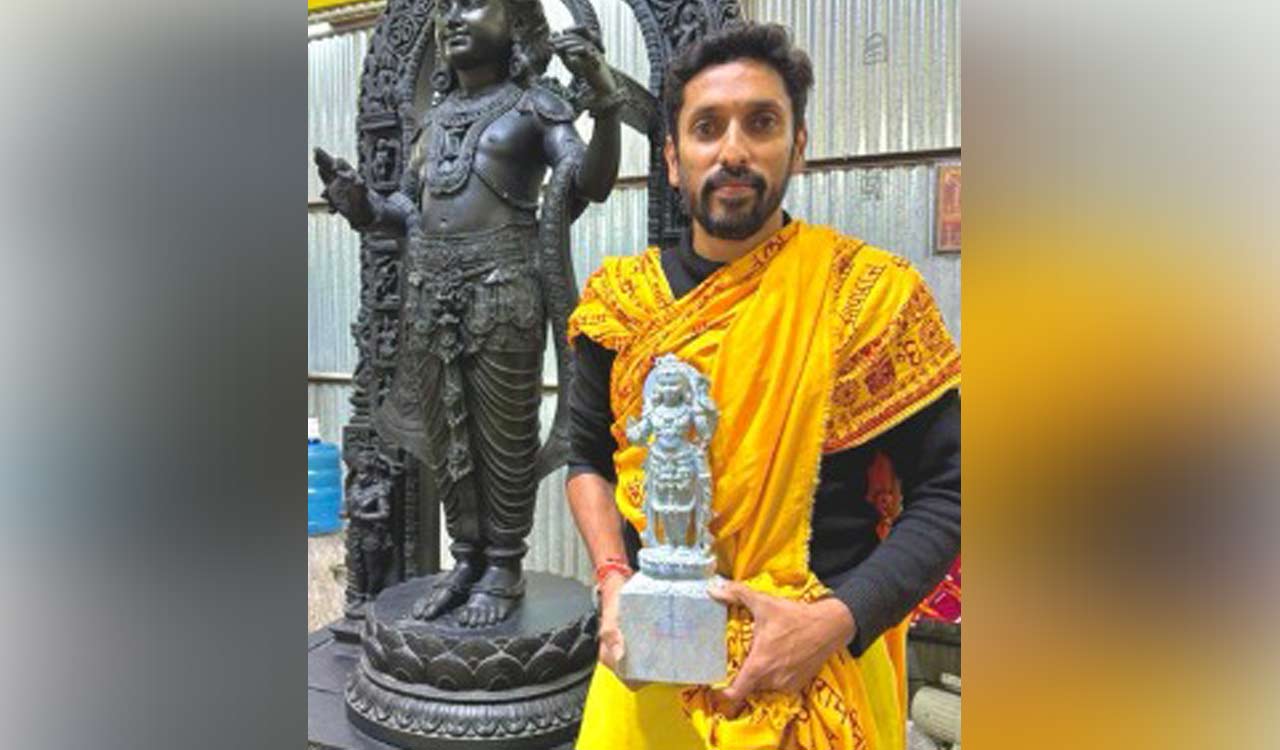 Sculptor Arun Yogiraj creates miniature Ram Lalla idol