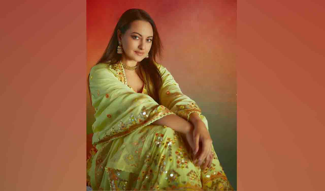 Nobody else is able to do portray women on screen like Bhansali, says Sonakshi