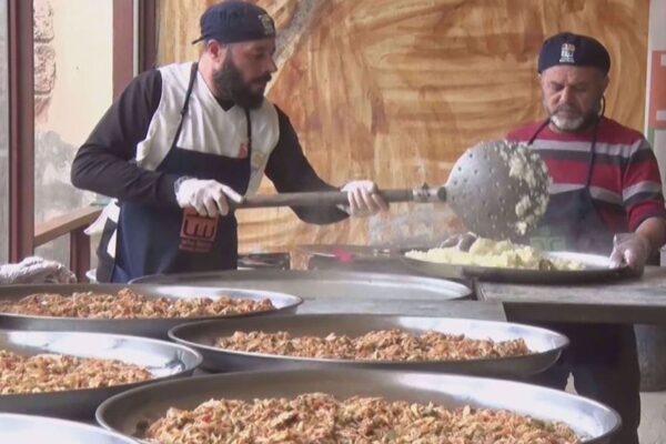 Humanitarian initiatives in Ramadan bring Syrians together in hardships