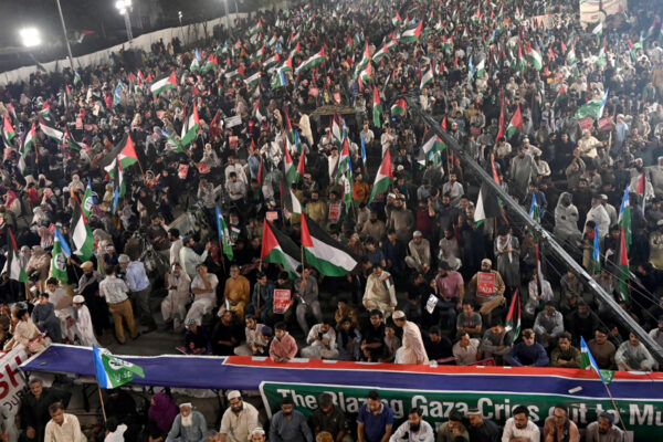 Pakistanis show solidarity with Gazans