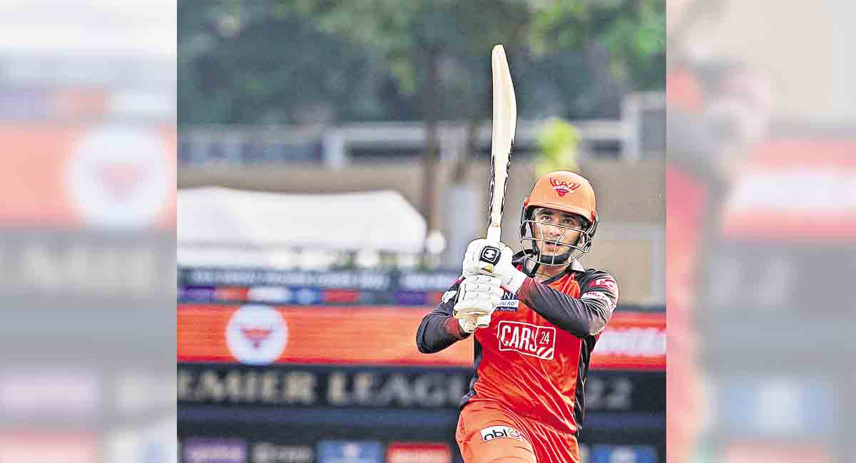 IPL: Mohit, Noor and Rashid restrict SRH to 162/8