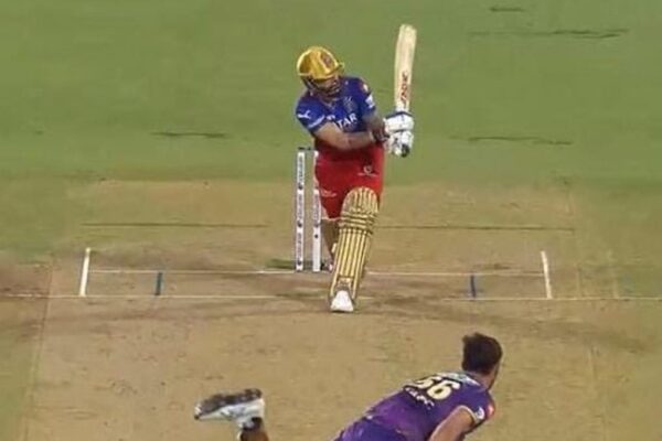 Kohli's Flicked 6 Off KKR's Rs 24.75 Crore Buy Viral. Gavaskar Says This