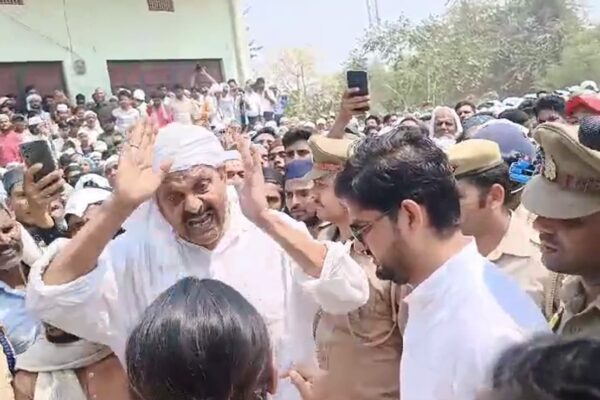 At Mukhtar Ansari's Funeral, Argument Erupts Over Who Can Offer Soil