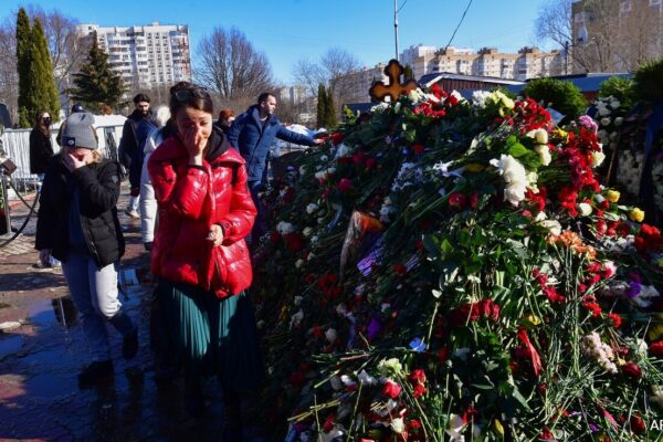 Putin Critic Alexei Navalny Supporters Flock To Grave To Pay Tribute Weeks After Death