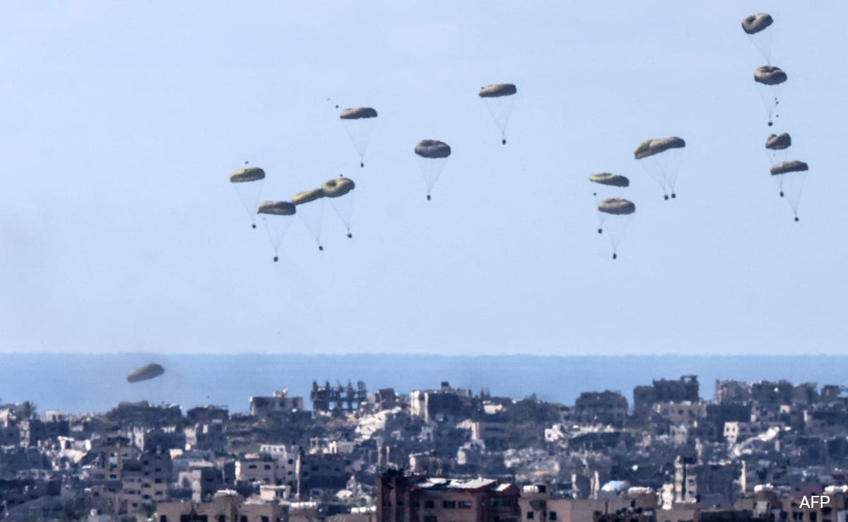 Military Aircraft From 5 Countries Drop Aid Over Gaza