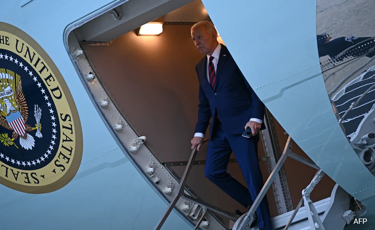 "I Don't Sit By The Doors": Joe Biden Jokes About Turbulent Boeing