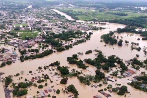 Brazil: Houses submerged as heavy rainfall triggered Acre river to overflow