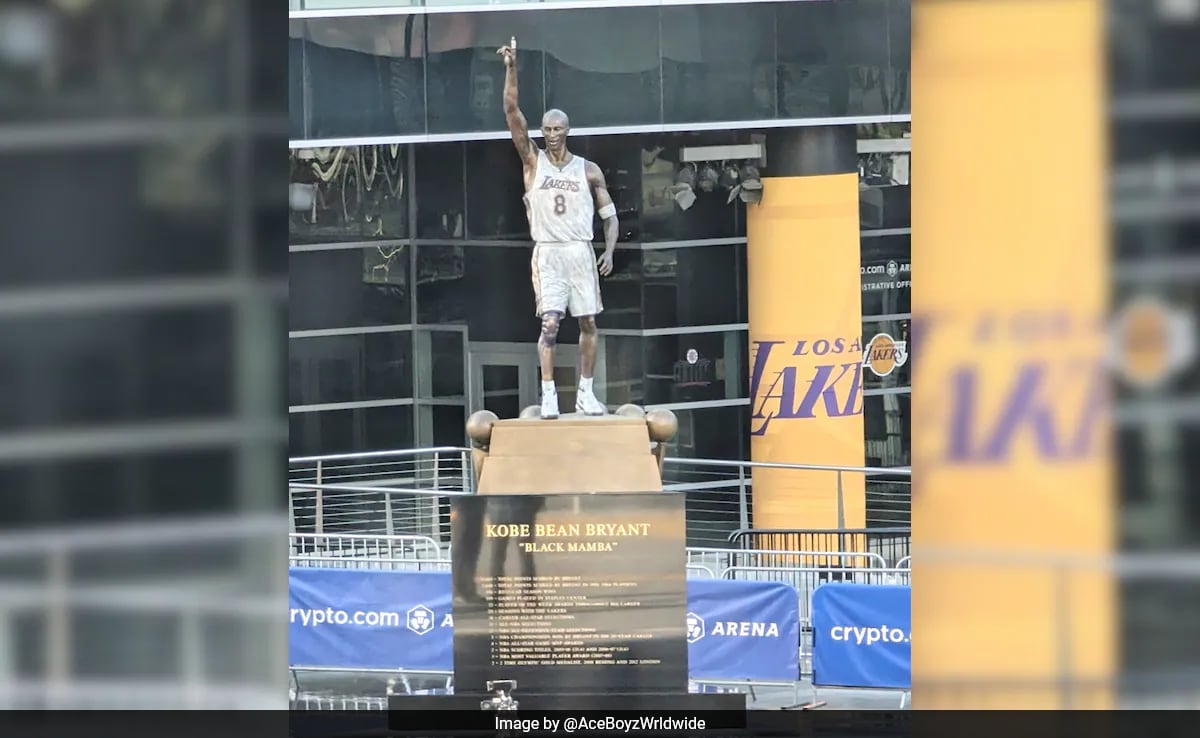 Kobe Bryant's Statue In US Filled With Spelling Errors