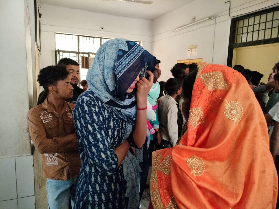 Face Covered, Posing As Patient: Bureaucrat Inspects UP Health Centre