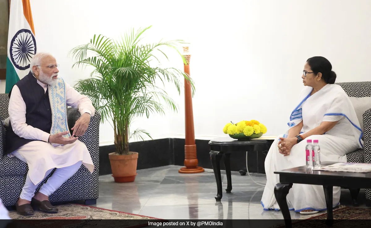 "Raised Issues Of State": Mamata Banerjee Meets PM Modi In Kolkata