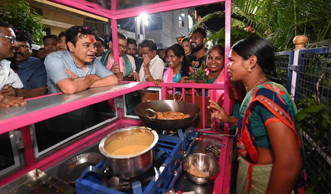 KTR embarks on ‘padayatra’, leads BRS door-to-door campaign in Amberpet