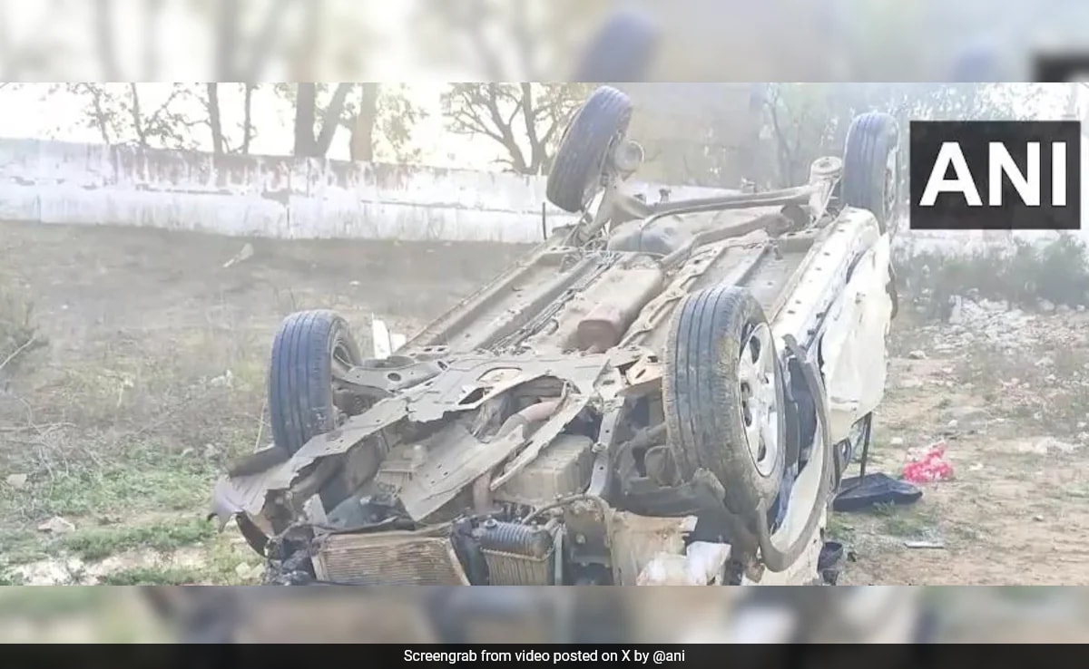 Car Stops Midway After Tyre Burst, Hit By Another From Behind, 6 Dead