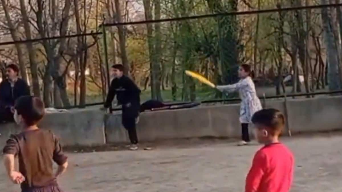 "Brings Smile": Tendulkar Shares Video Of Girl Playing Cricket In Sopore