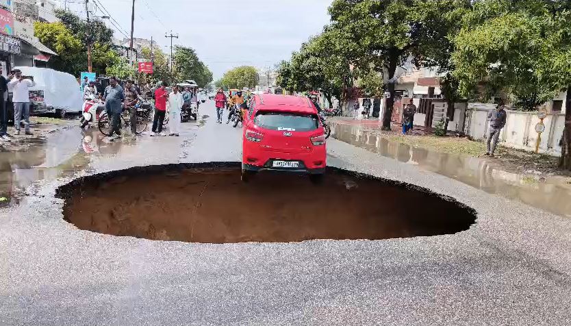 Car Almost Falls Into Giant Crater After Lucknow Road Caves In