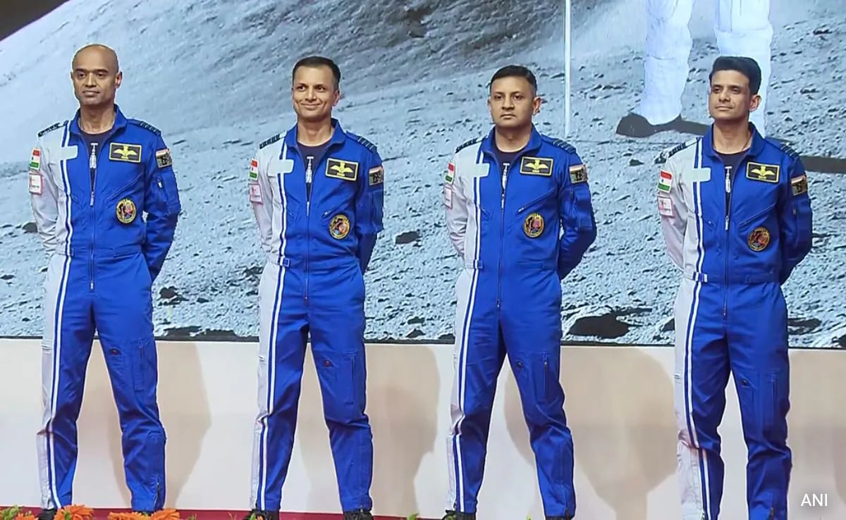 Exclusive: Fashion Technologists Explain Indian Astronauts' Uniform Design