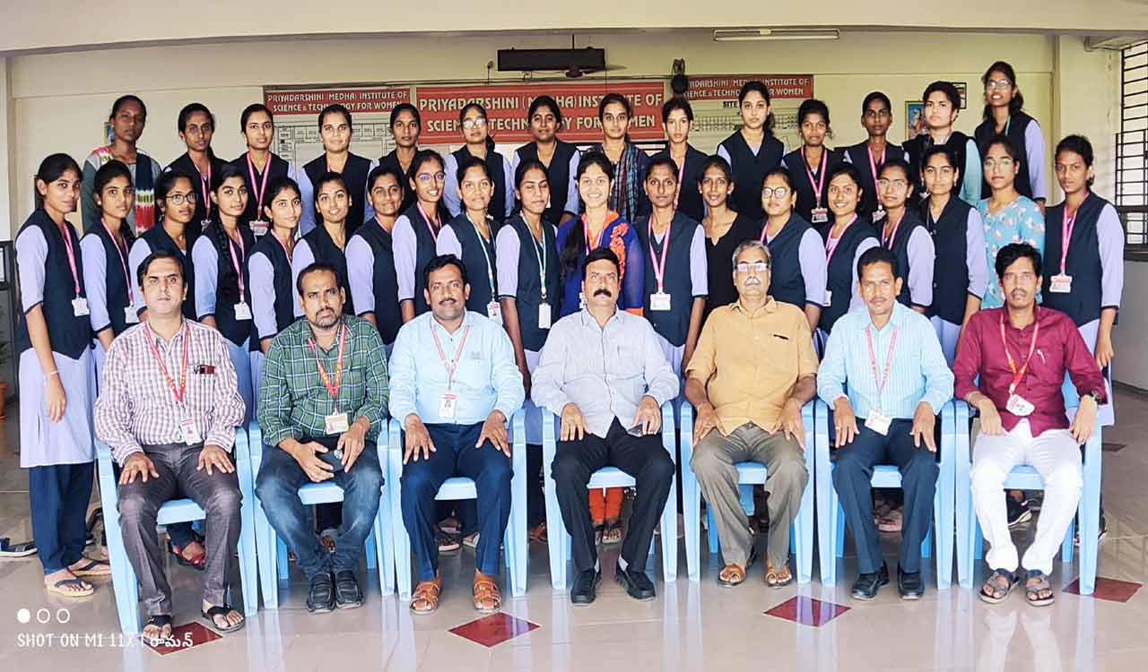 52 Priyadarsini students bag jobs in campus placement