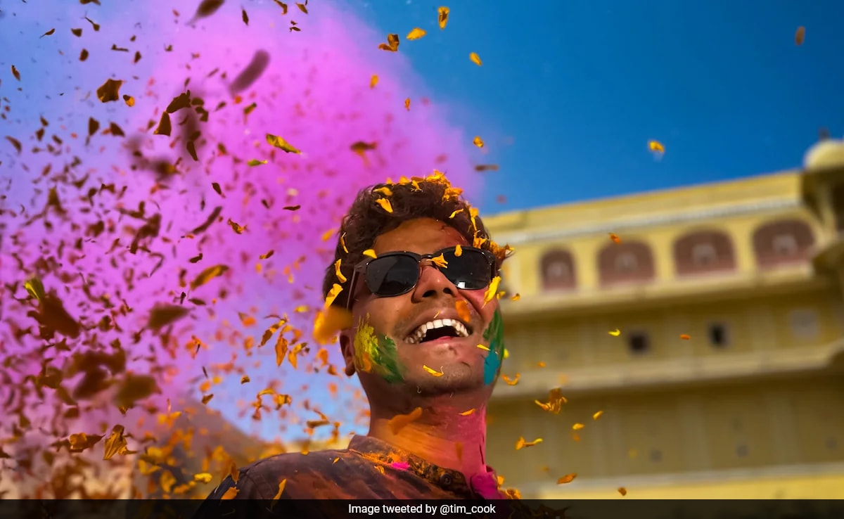 Apple CEO Tim Cook Wishes Happy Holi With Picture Shot On iPhone