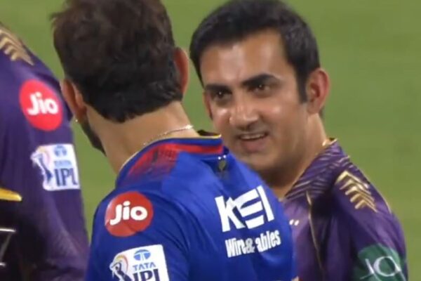 "No Jhagda Virat Or Gambhir": Delhi Police Uses Viral Hug In Its Campaign