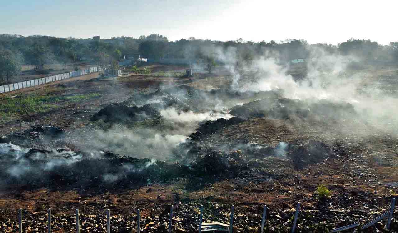 Hyderabad: Smoke from burning trash puts lives at risk