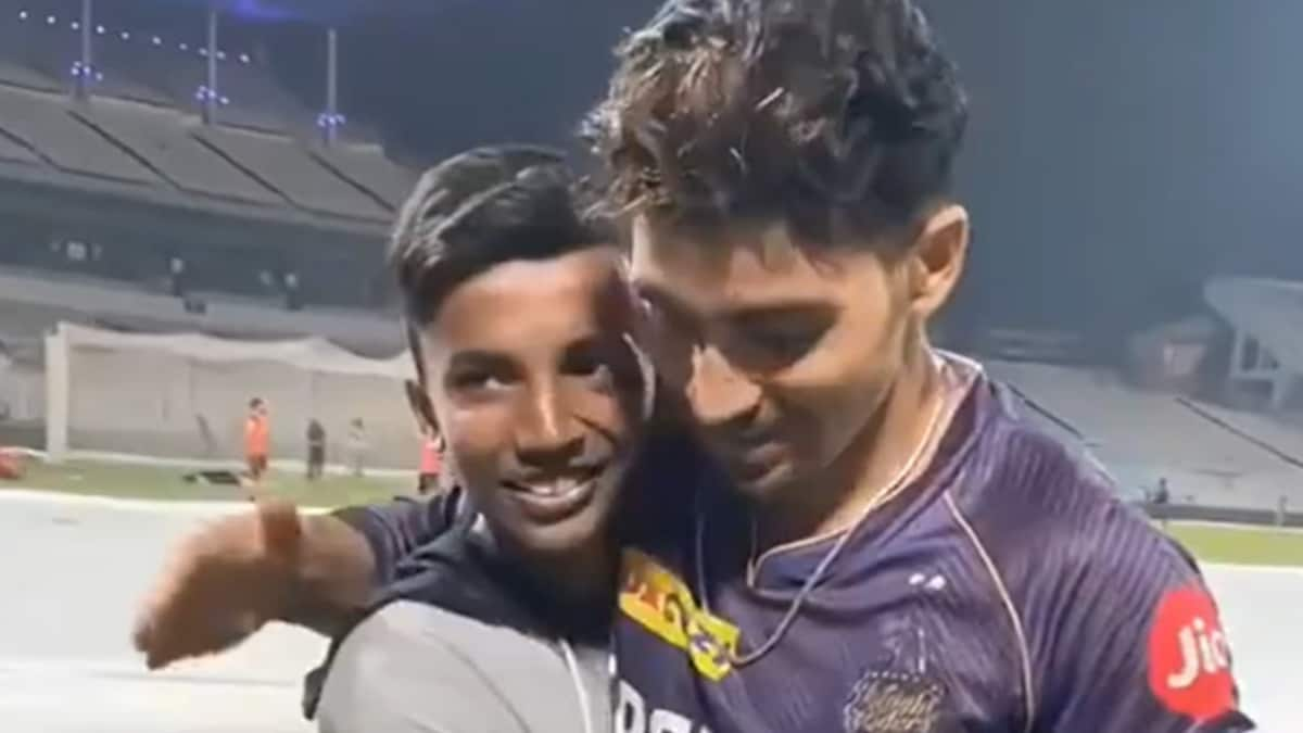 Watch: KKR's Gurbaz Gifts Fan His Gloves, Wins Hearts With His Gesture