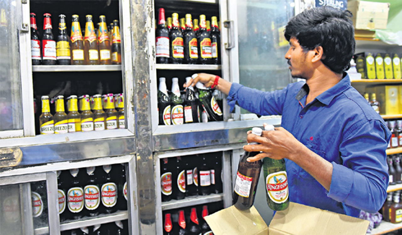 Harassment of wine dealers continues in Telangana